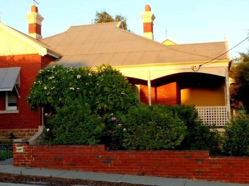 פרמנטל Hamptons Inn Bed & Breakfast מראה חיצוני תמונה