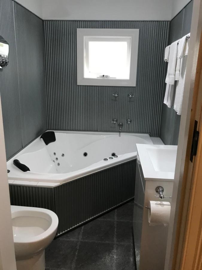 פרמנטל Hamptons Inn Bed & Breakfast מראה חיצוני תמונה